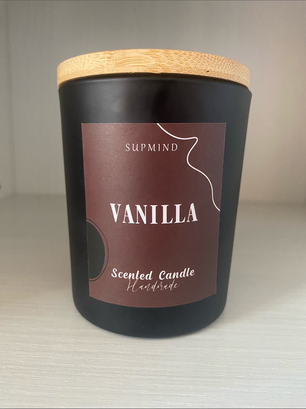 Handmade Vanilla Scented Soy Candle — 7 oz | Bamboo Lid
